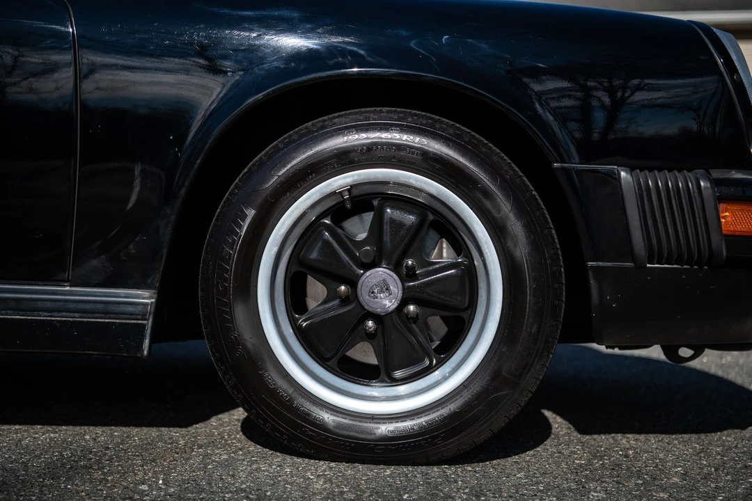 1987 Porsche 911 Carrera 3.2 - Image 9 of 31
