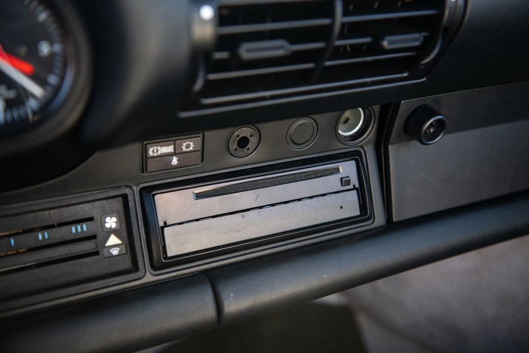 1987 Porsche 911 Carrera 3.2 - Image 26 of 31