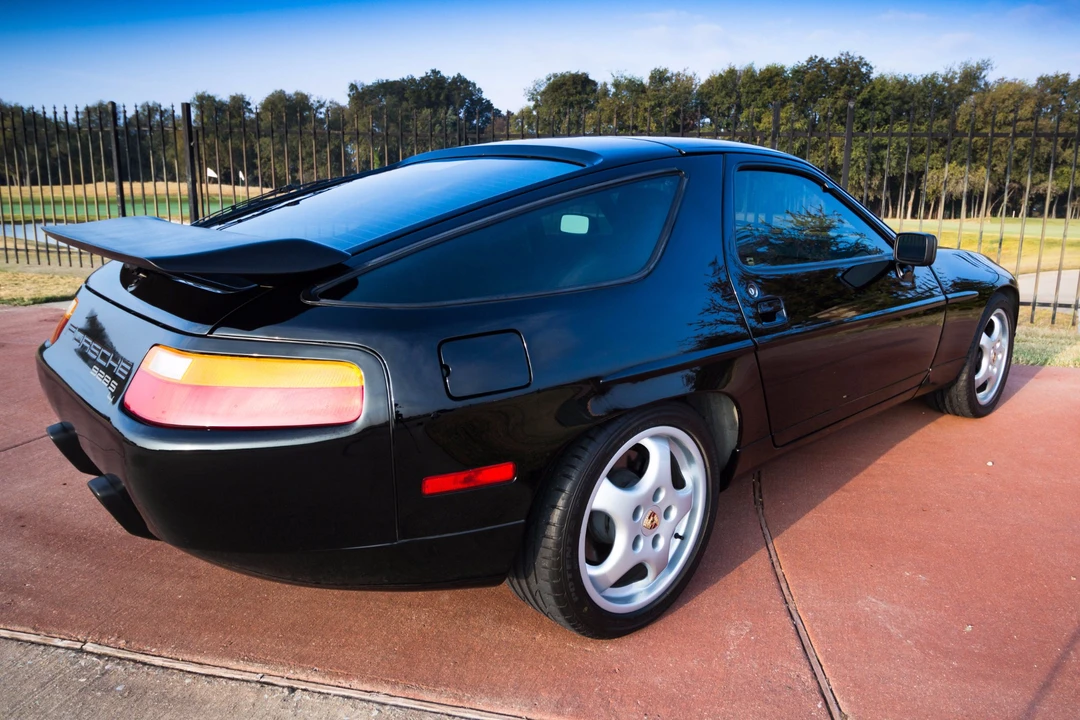 1987 Porsche 928 S4 - Image 7 of 31