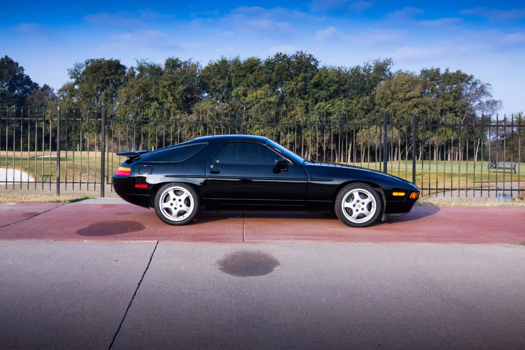 1987 Porsche 928 S4 - Image 9 of 31