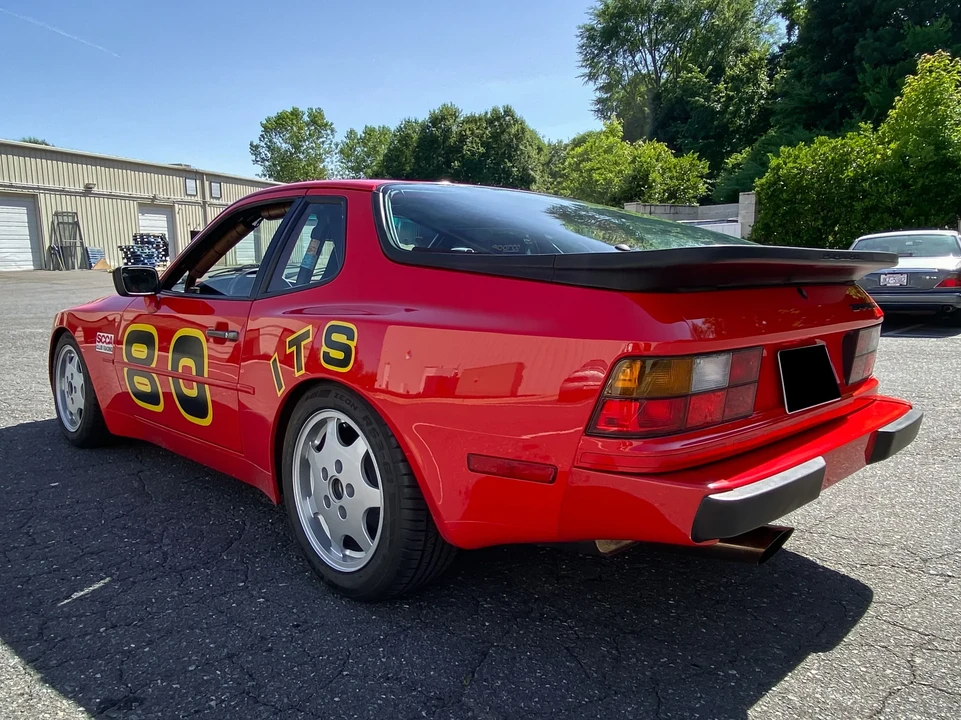 1987 Porsche 944 S - Image 6 of 6