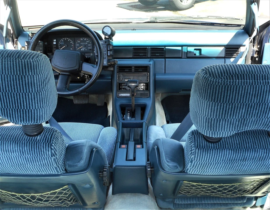 1988 Isuzu Impulse - Image 14 of 31