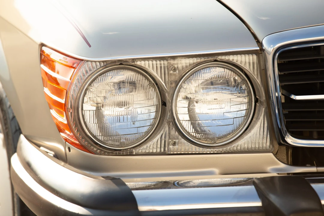 1988 Mercedes-Benz R107 SL-Class - Image 28 of 31