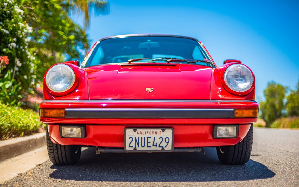 1988 Porsche 911 Carrera 3.2 - Image 2 of 31