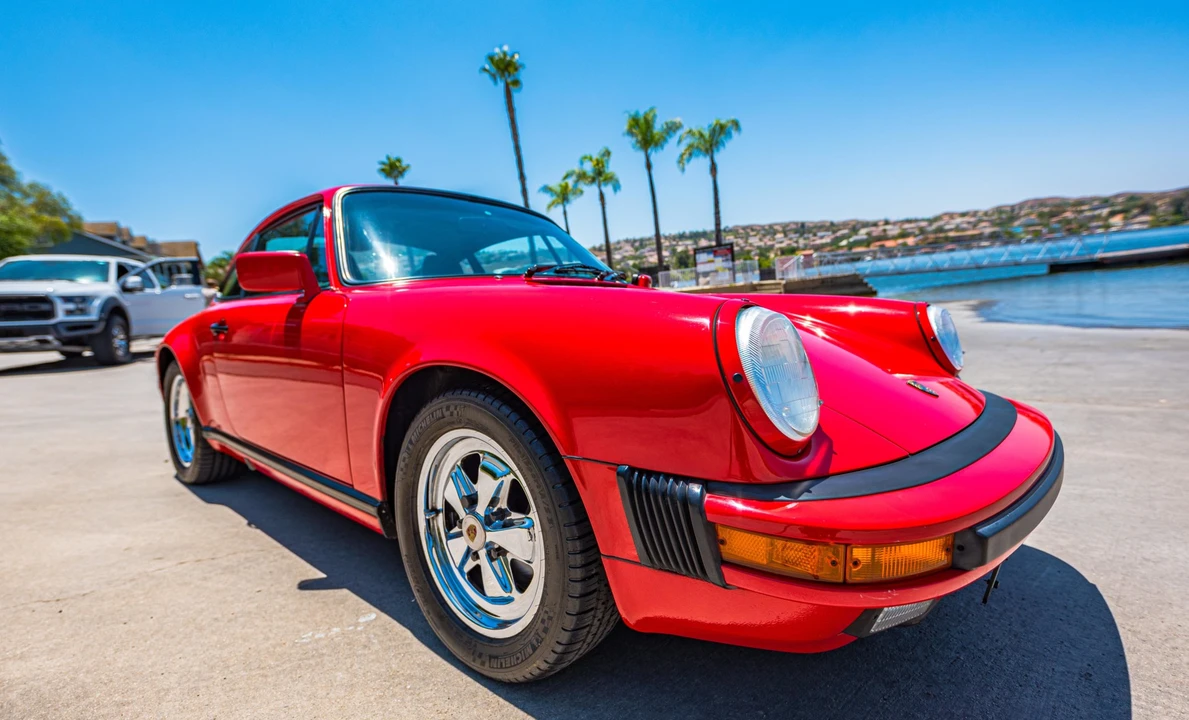 1988 Porsche 911 Carrera 3.2 - Image 4 of 31