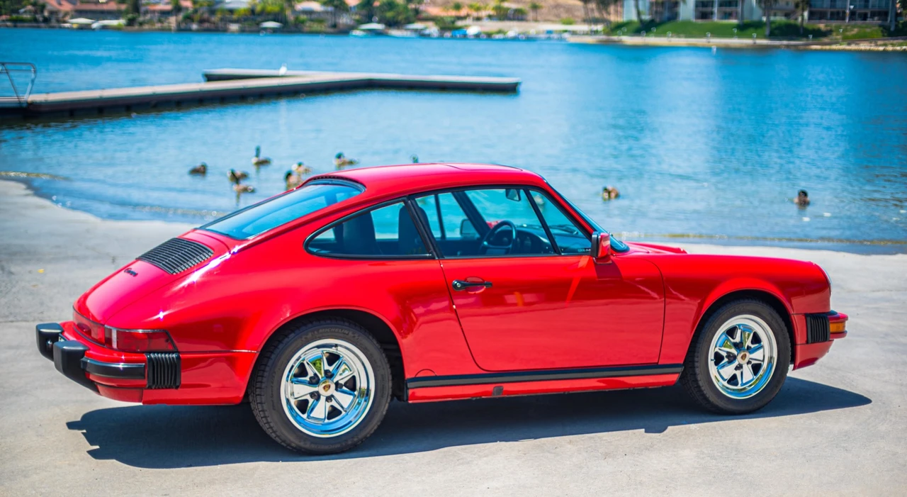 1988 Porsche 911 Carrera 3.2 - Image 10 of 31