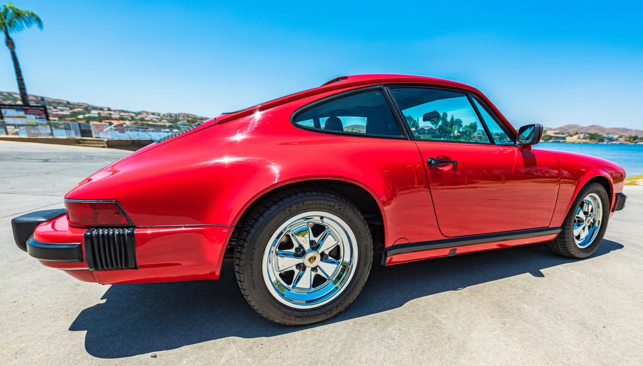 1988 Porsche 911 Carrera 3.2 - Image 13 of 31