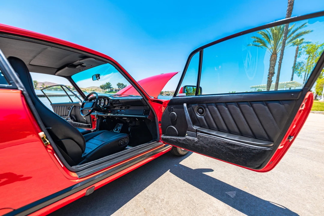 1988 Porsche 911 Carrera 3.2 - Image 17 of 31