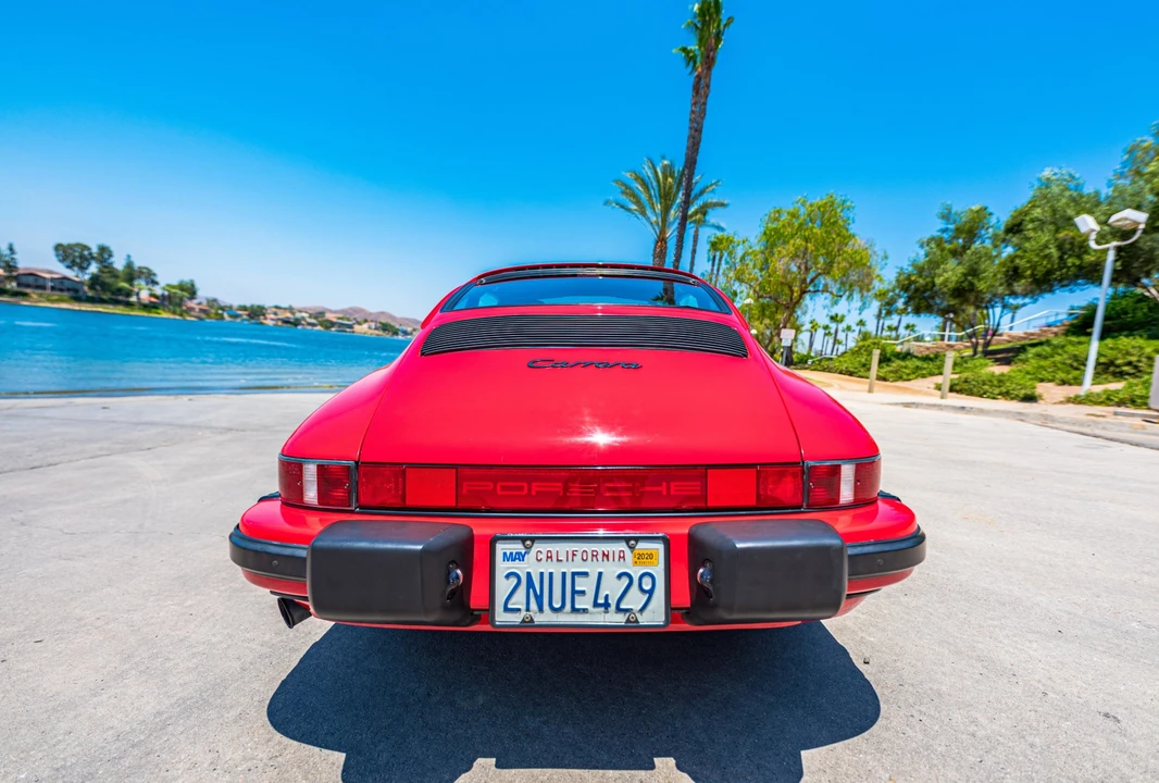 1988 Porsche 911 Carrera 3.2 - Image 24 of 31