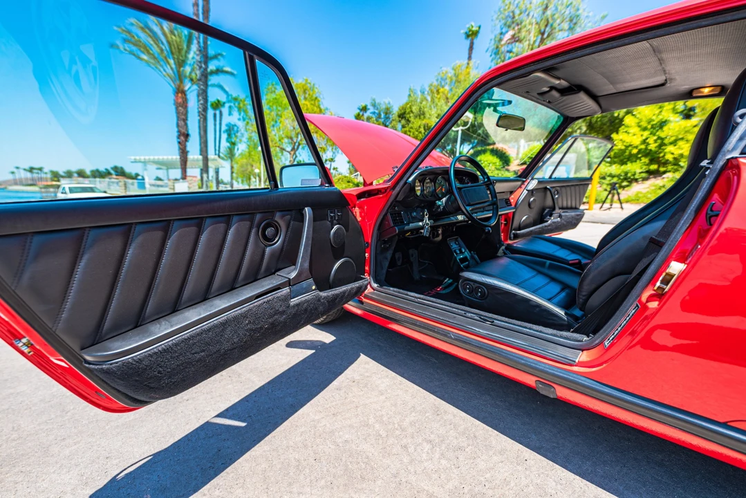 1988 Porsche 911 Carrera 3.2 - Image 30 of 31
