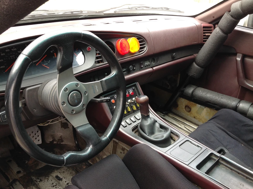 1988 Porsche 944 Turbo - Image 12 of 31