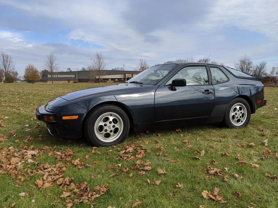 1988 Porsche 944 - Image 4 of 31