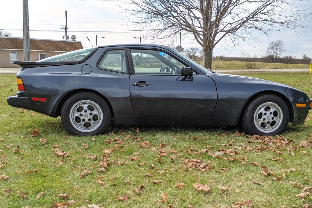 1988 Porsche 944 - Image 2 of 31