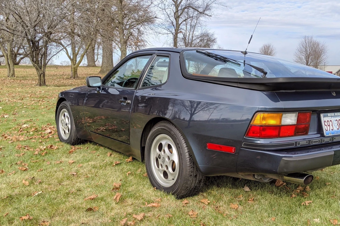 1988 Porsche 944 - Image 13 of 31