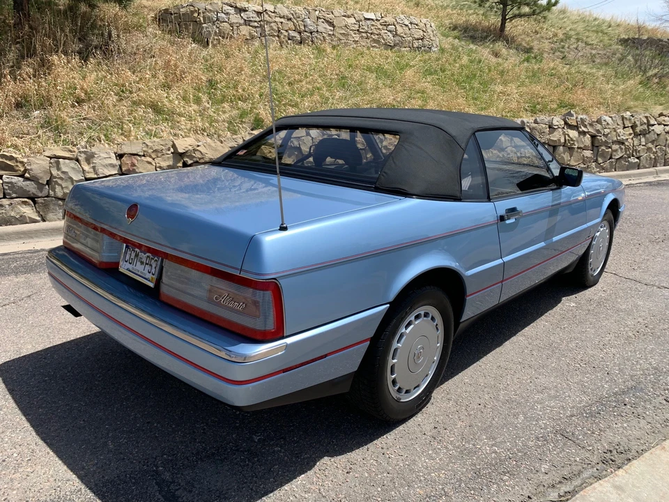 1989 Cadillac Allante - Image 18 of 31