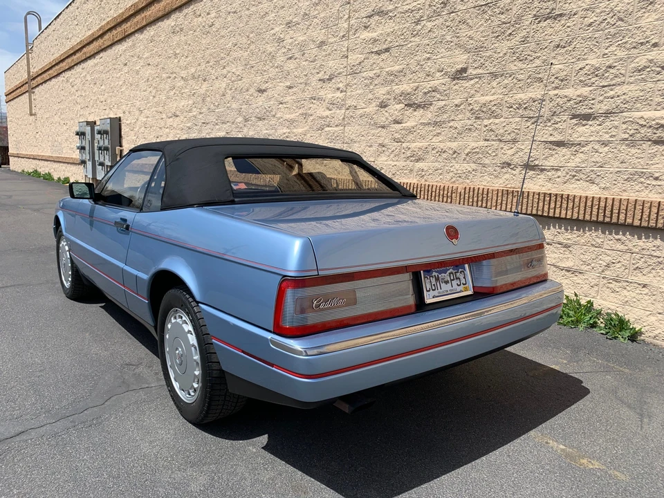 1989 Cadillac Allante - Image 13 of 31