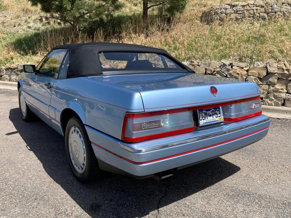 1989 Cadillac Allante - Image 15 of 31