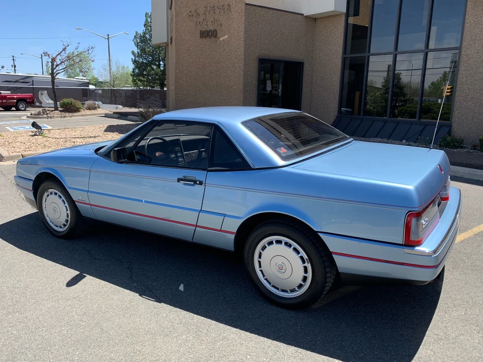 1989 Cadillac Allante - Image 31 of 31