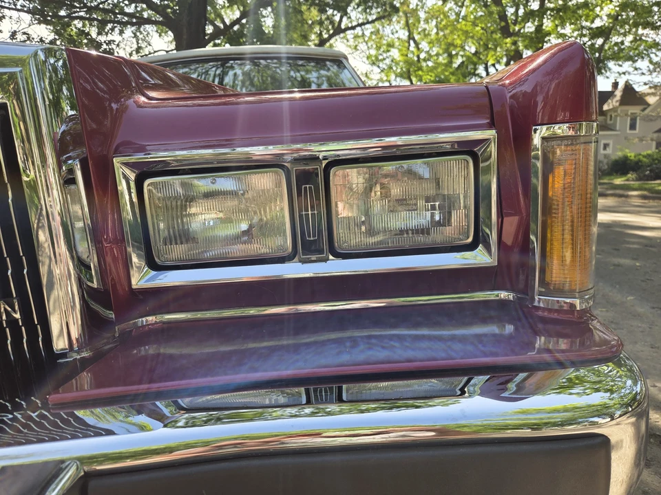 1989 Lincoln Town Car - Image 30 of 31