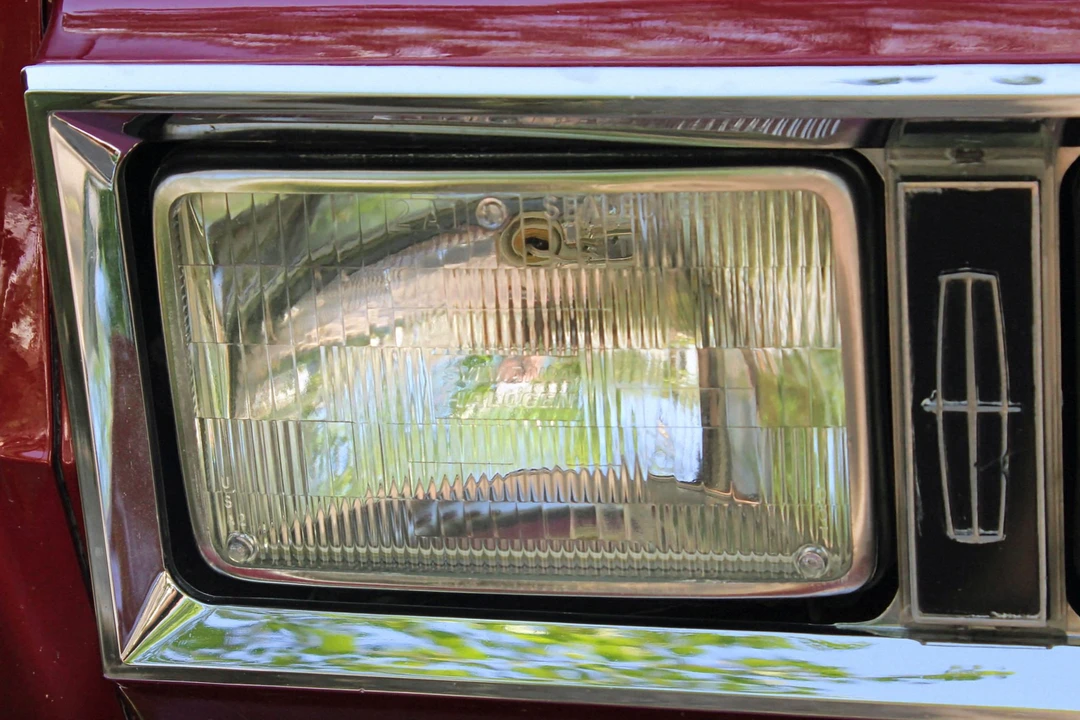 1989 Lincoln Town Car - Image 27 of 31