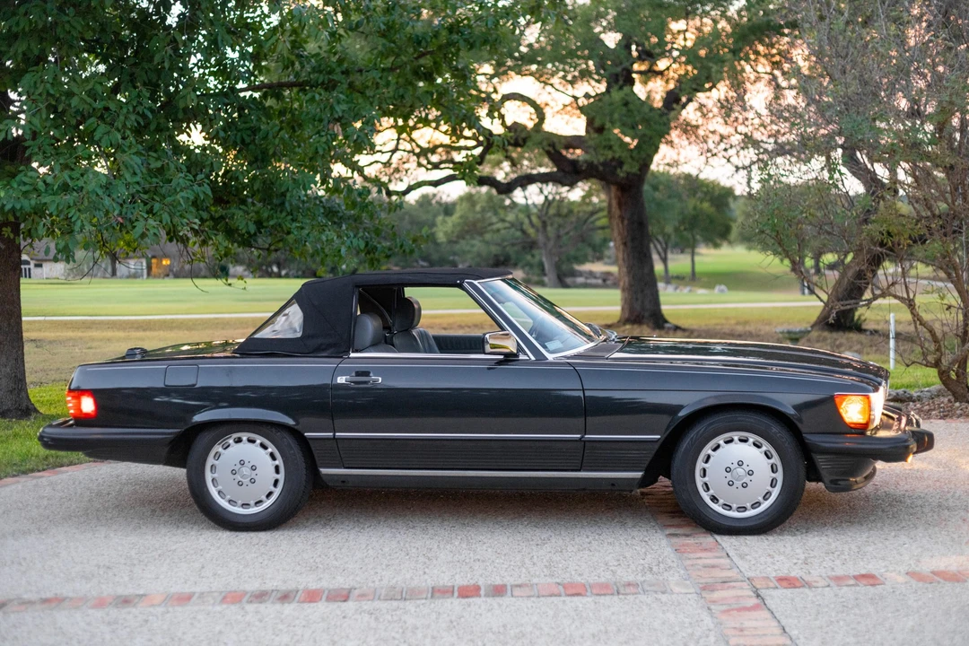 1989 Mercedes-Benz R107 SL-Class - Image 16 of 31