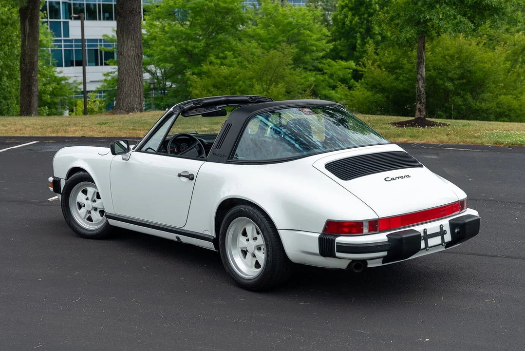 1989 Porsche 911 Carrera 3.2 - Image 10 of 31