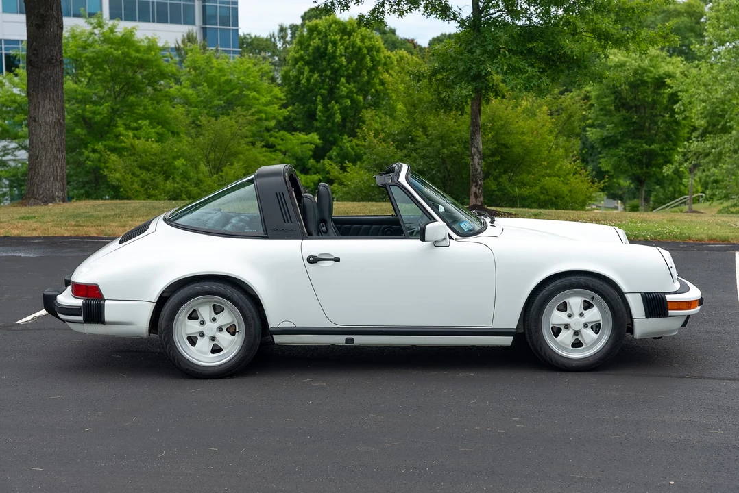 1989 Porsche 911 Carrera 3.2 - Image 16 of 31