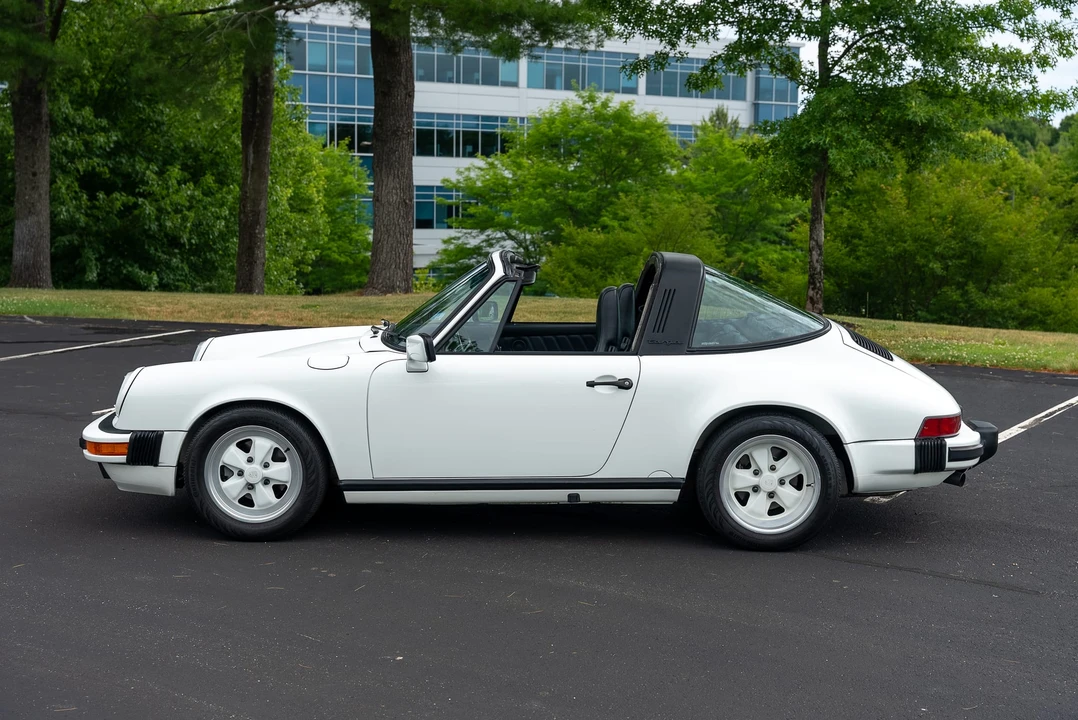 1989 Porsche 911 Carrera 3.2 - Image 8 of 31