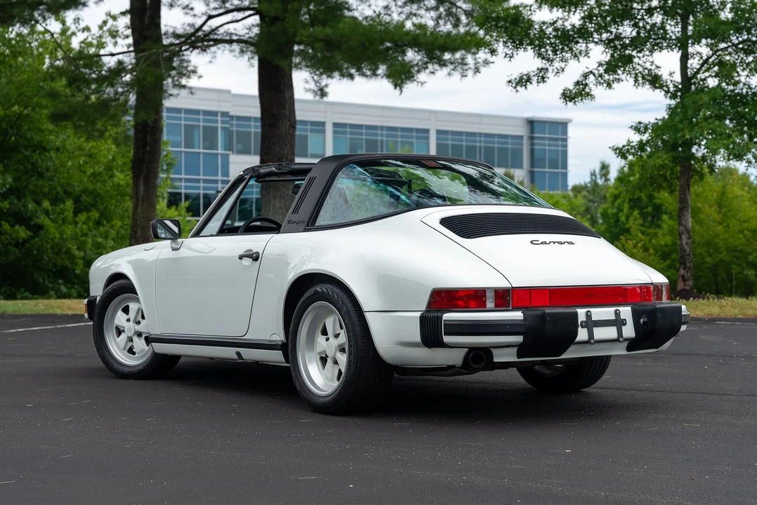 1989 Porsche 911 Carrera 3.2 - Image 9 of 31