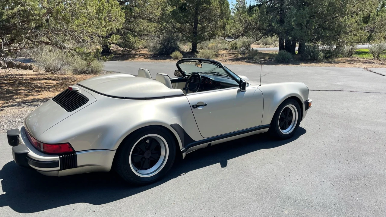 1989 Porsche 911 Carrera 3.2 - Image 19 of 31