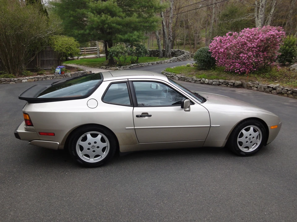 1989 Porsche 944 S2 - Image 4 of 31