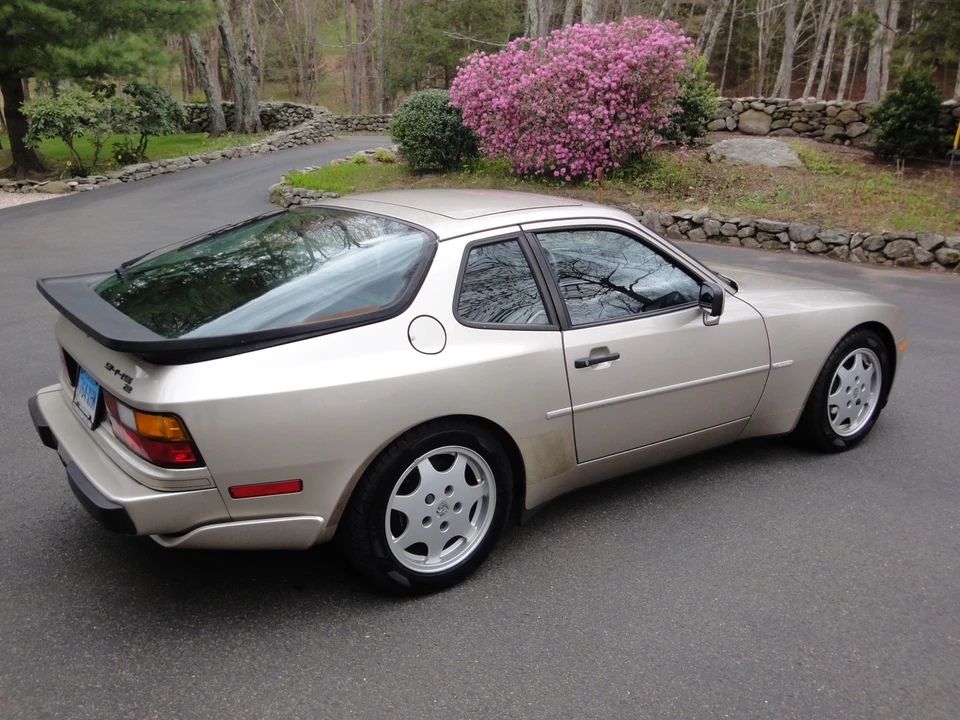 1989 Porsche 944 S2 - Image 3 of 31