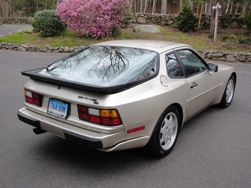 1989 Porsche 944 S2 - Image 2 of 31