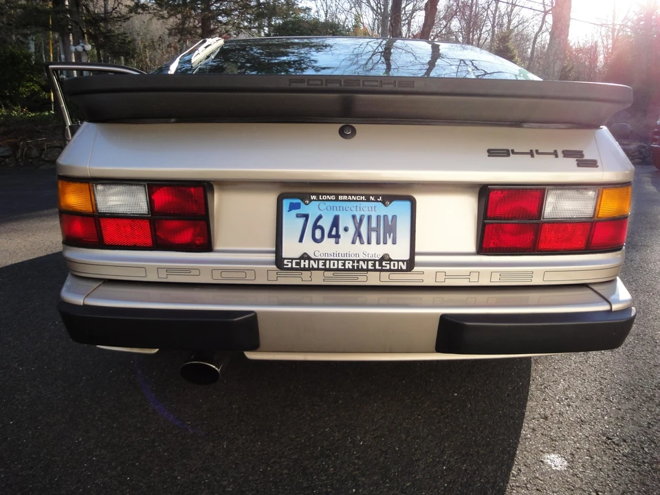 1989 Porsche 944 S2 - Image 11 of 31