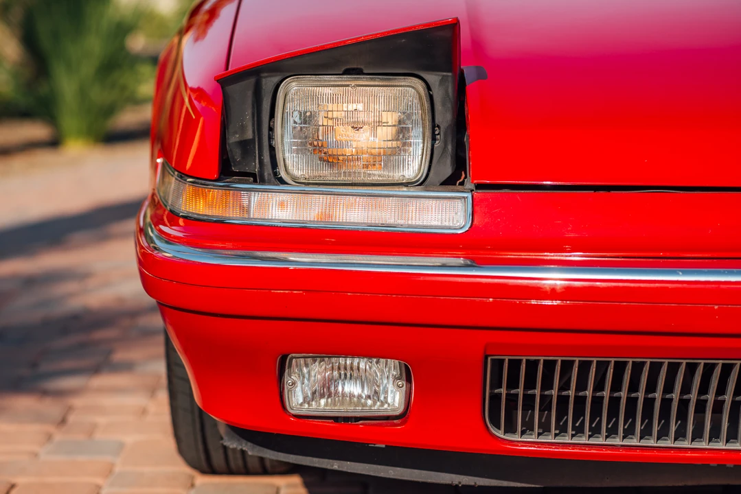 1990 Buick Reatta - Image 17 of 31