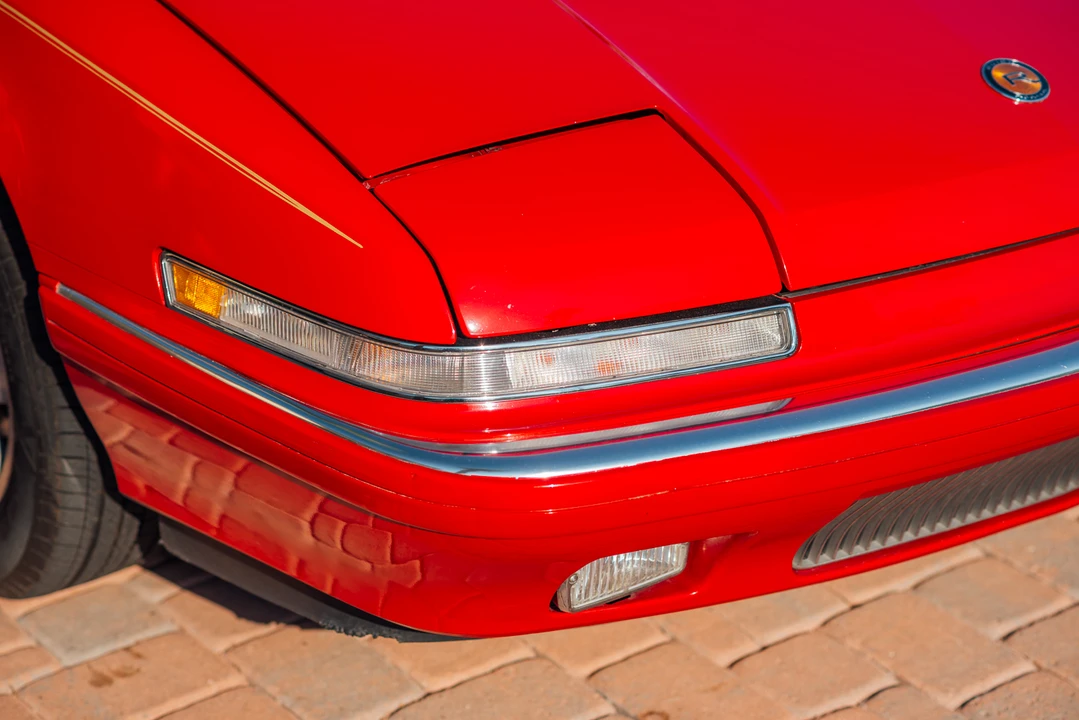 1990 Buick Reatta - Image 16 of 31