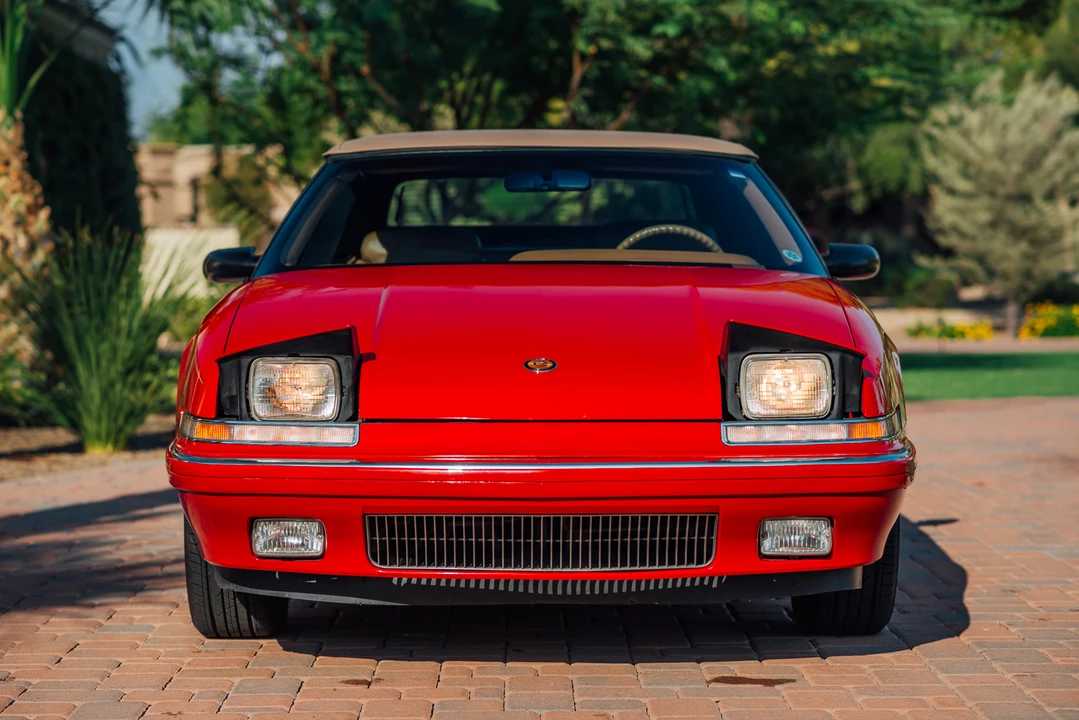 1990 Buick Reatta - Image 11 of 31