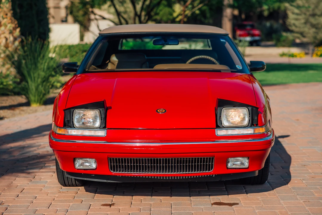 1990 Buick Reatta - Image 10 of 31