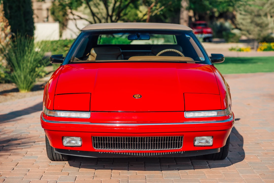 1990 Buick Reatta - Image 9 of 31