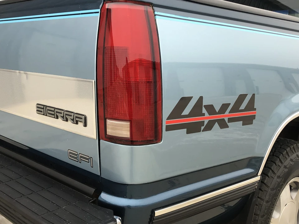 1990 GMC Sierra 1st Gen - Image 26 of 31