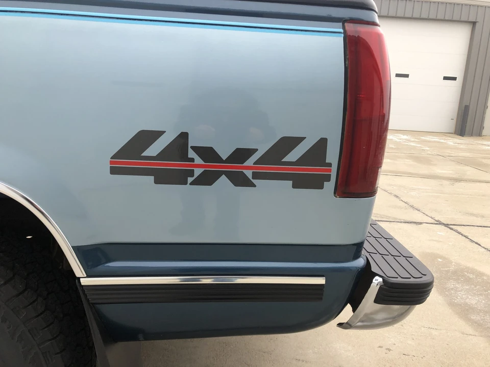 1990 GMC Sierra 1st Gen - Image 18 of 31