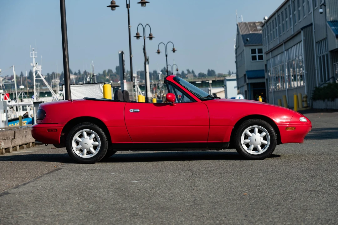 1990 Mazda NA MX-5 Miata - Image 13 of 31
