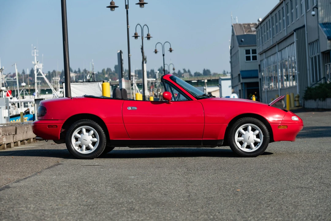 1990 Mazda NA MX-5 Miata - Image 14 of 31