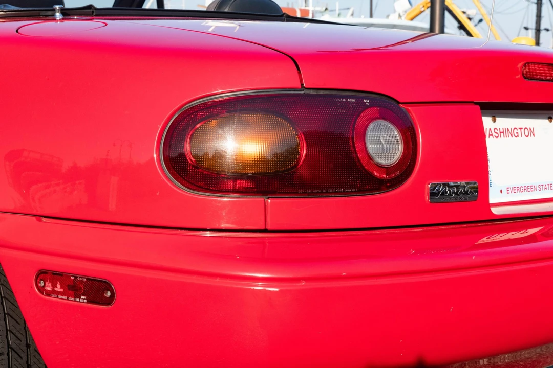 1990 Mazda NA MX-5 Miata - Image 25 of 31