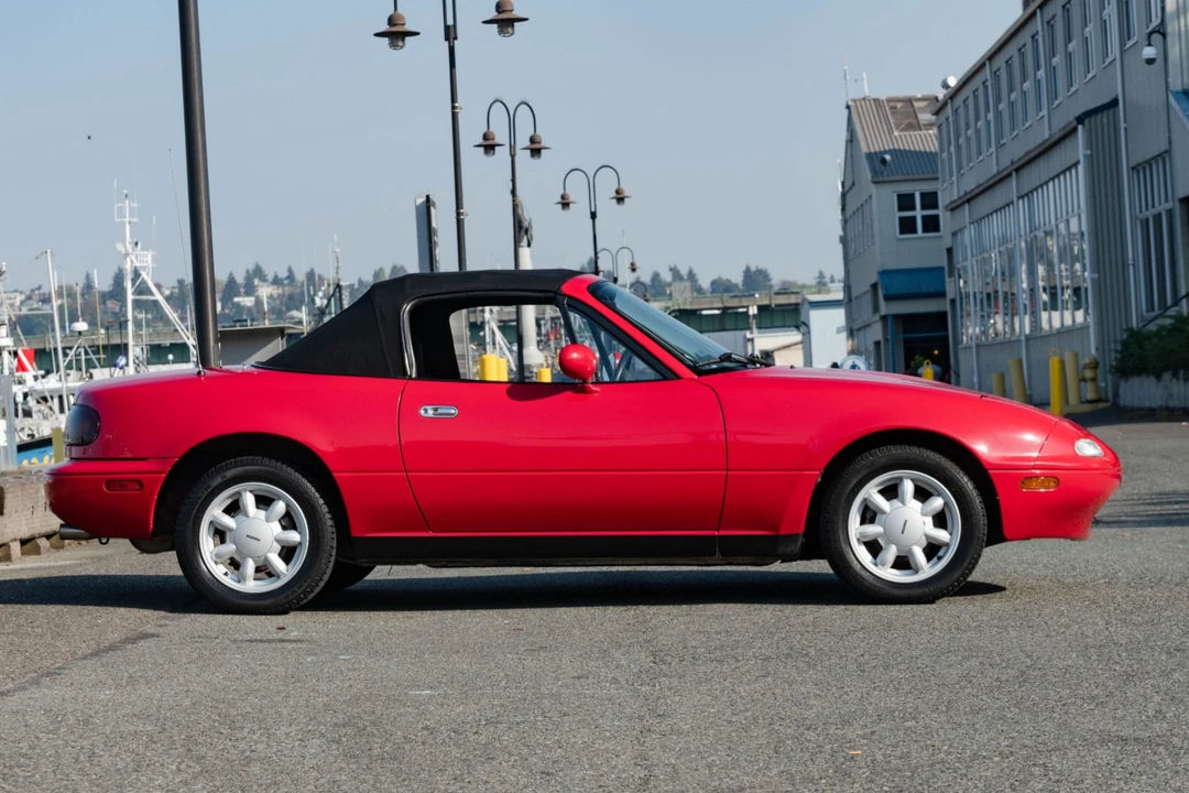 1990 Mazda NA MX-5 Miata - Image 3 of 31