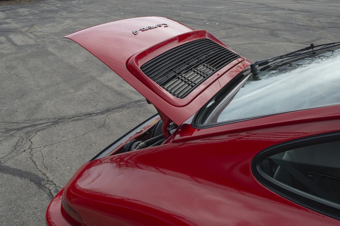 1990 Porsche 964 Carrera 4 - Image 19 of 31