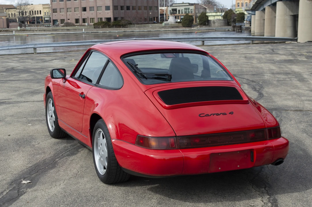 1990 Porsche 964 Carrera 4 - Image 4 of 31