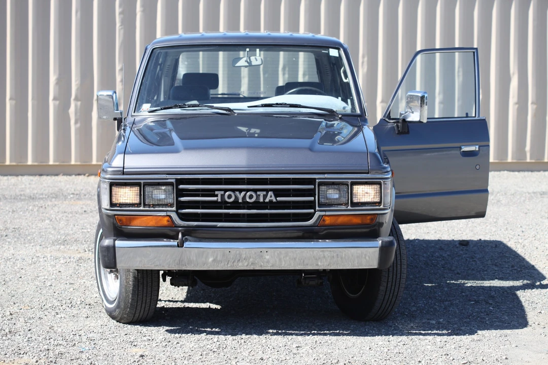 1990 Toyota J60 Land Cruiser - Image 13 of 31