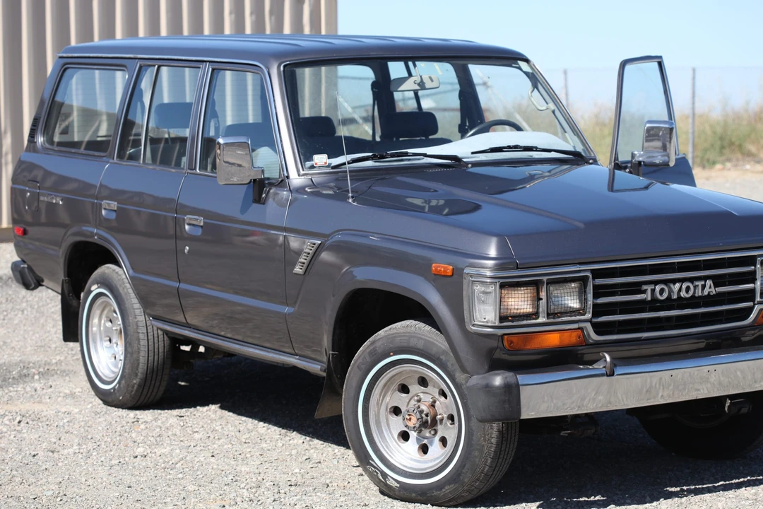 1990 Toyota J60 Land Cruiser - Image 14 of 31