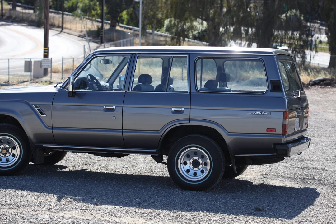 1990 Toyota J60 Land Cruiser - Image 28 of 31